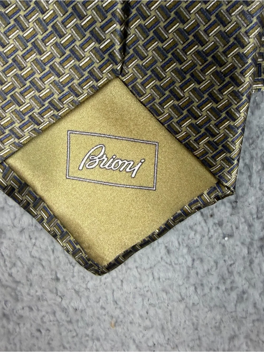 Brioni Neck Tie Mens Brown and Gold Houndstooth 100% Silk Made in Italy